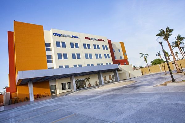 Hotel Express By Marriott Aeropuerto Riviera Cancún